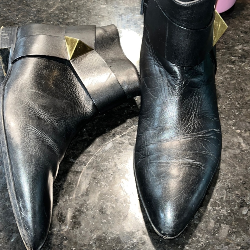 Well used Zanotti boot. I’m open to best offer